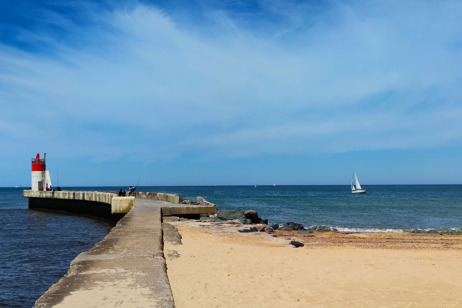 Port Credit's lighthouse: the waterfront end of a city built around office parks and the airport