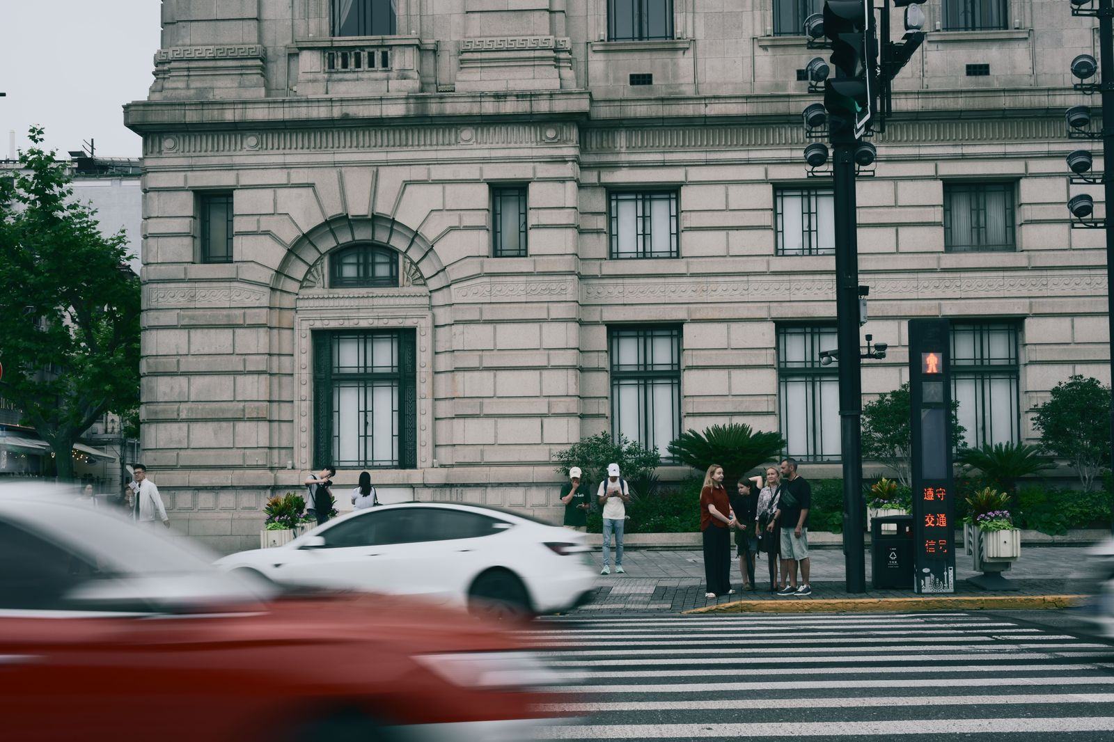 The chauffeur waits with the car between stops - the point of an hourly booking